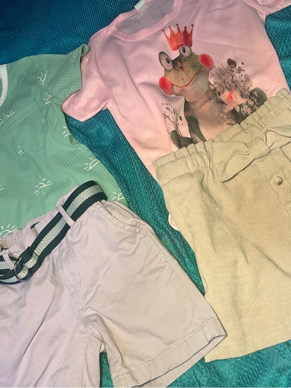 4 PIECES $15